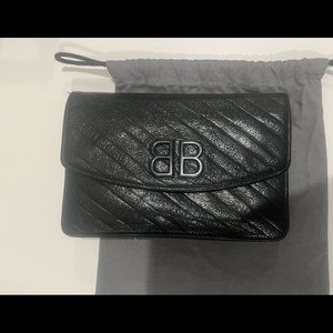 Balenciaga chain on wallet